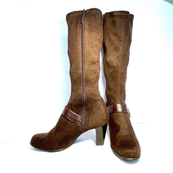 Brown Suede Boots PREDICTIONS NOEL 3” Thick Heel Zip Below Knee Size 9.5w Y2K - Picture 1 of 16